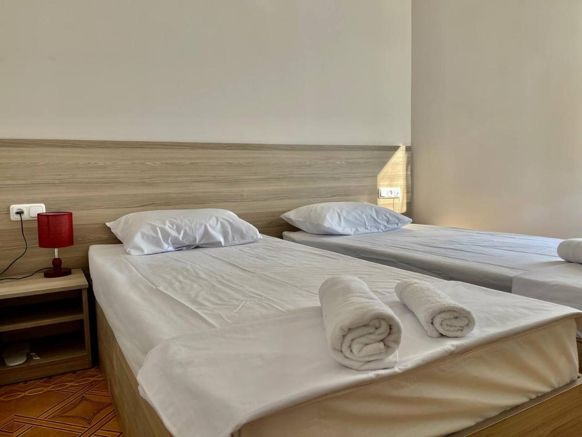 Olive Hotel Yerevan Exterior foto