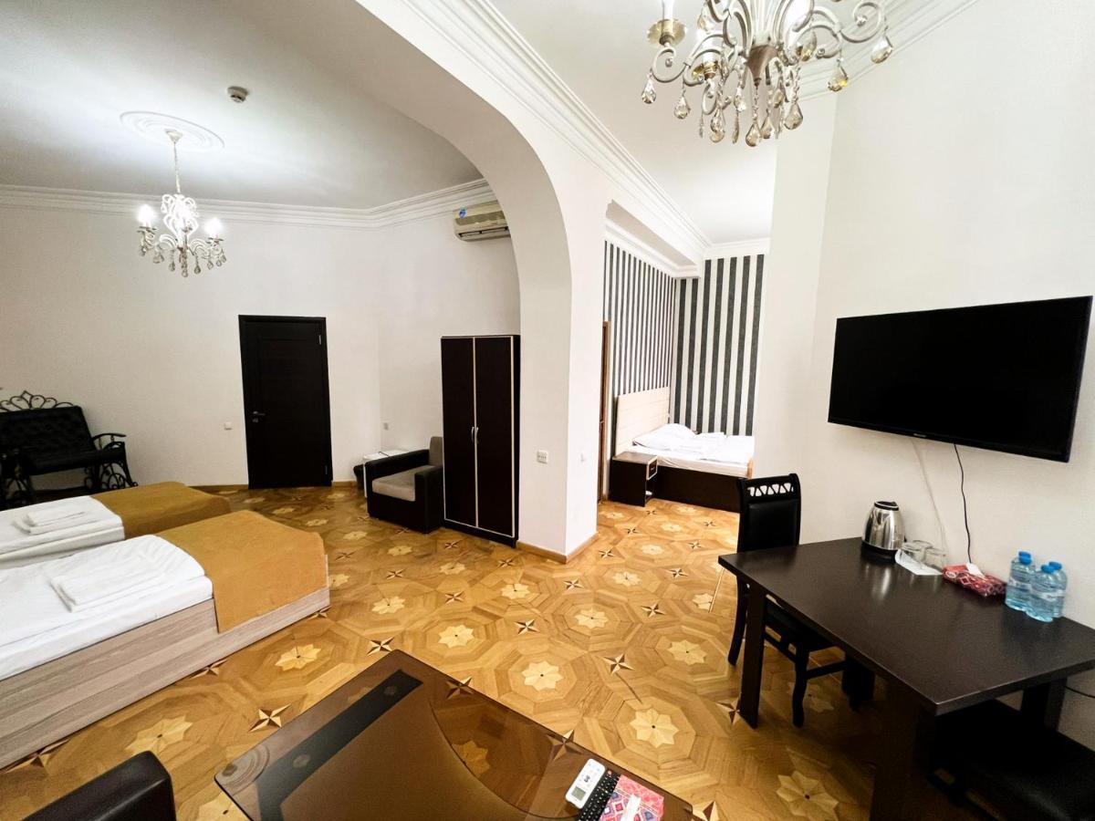 Olive Hotel Yerevan Exterior foto