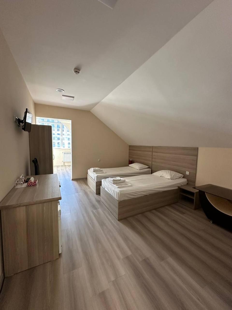 Olive Hotel Yerevan Exterior foto